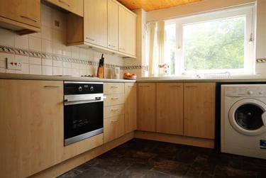 2 bed flat, Dene Court, Heaton, Newcastle, NE77BZ - Image 1